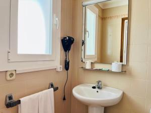 Afbeelding uit fotogalerij van Habitacions La Font in Port de la Selva