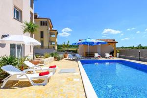 Swimmingpoolen hos eller tæt på Stancija Amoroso Porec Apartments