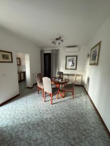 Posedenie v ubytovaní Apartman Belle Maison + 12 fotografií