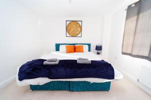 Postel nebo postele na pokoji v ubytování Specious modern 3-bed house near city centre