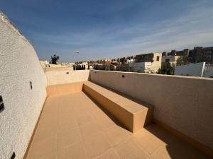 Μπαλκόνι ή βεράντα στο 2BR Townhouse 2 Bath TV Backyard - 129