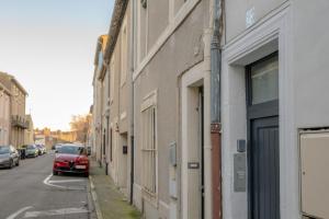 カルカソンヌにあるLa Pause Carcassonnaiseの隣の路上駐車