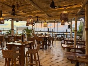 Restaurace v ubytování NENA BEACH CLUB & HOTEL