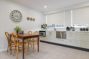 Køkken eller tekøkken på Kia Ora Apartment
