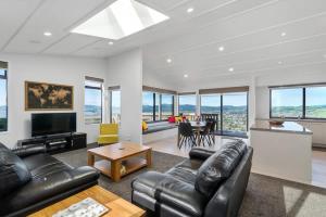 TV a/nebo společenská místnost v ubytování The Lookout