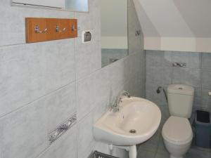 Et badeværelse på Holiday Home Pobierowo near Baltic Beach + 32 billeder