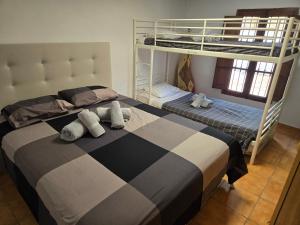 Postel nebo postele na pokoji v ubytování Chalet con piscina LUA HOME