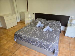 Postel nebo postele na pokoji v ubytování Chalet con piscina LUA HOME