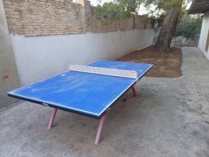 Stolní tenis v ubytování Chalet con piscina LUA HOME nebo okolí