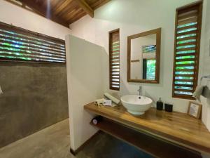 Vannituba majutusasutuses Satta Lodge