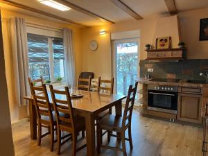 Η κουζίνα ή μικρή κουζίνα στο Ferienhaus Fichtelberg