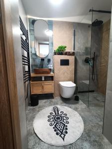 Koupelna v ubytování Apartament Zacisze w Białym Dunajcu, Sauna, Kominek, Bezpłatny parking