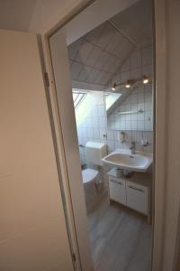 Koupelna v ubytování Ferienwohnung Zwergpinscher + 11 fotografií