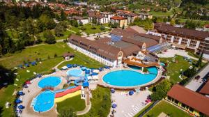 Bazén v ubytování Apartma Valerija nebo v jeho okolí