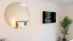 TV a/nebo společenská místnost v ubytování Apartment, Taastrup
