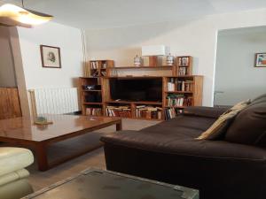 Χώρος καθιστικού στο House in Vaison La Romaine with Heated Pool