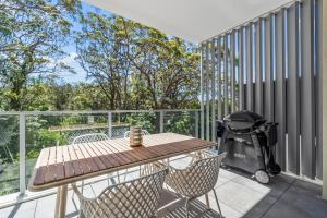 Μπαλκόνι ή βεράντα στο Family-Friendly 3BR - Steps from the Beach