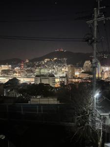 Γενική άποψη της πόλης Ναγκασάκι ή θέα της πόλης από  αυτό το διαμέρισμα