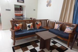 Istumisnurk majutusasutuses Modern & Spacious 3BHK Near Simco, KK Nagar