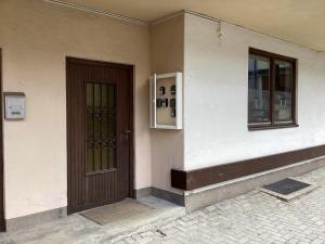 a door on the side of a building at Ferienwohnung Zell am See in Zell am See