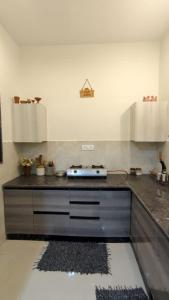 Dapur atau dapur kecil di Kridha Unique and Peacefull villa