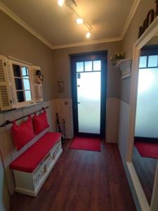 Kuchyň nebo kuchyňský kout v ubytování Urlaubstraeume-am-Meer-Wohnung-6-7-9580 + 5 fotografií