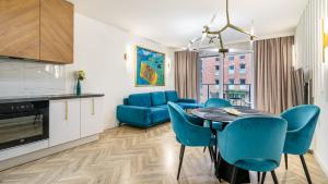 Kuchyňa alebo kuchynka v ubytovaní CITYSTAY Św.Barbary Apartment