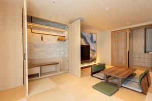 Hotel Springs Makuhari Premier客房内的一张或多张床位