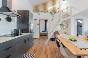 Kuchyň nebo kuchyňský kout v ubytování Loft to Be You-your Mountain -View Sky Home - 2 bedrooms + 44 fotografií