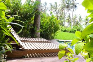 Giardino di Coconut Corner - Ocean View Treehouse