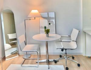 Ảnh trong thư viện ảnh của 3 minutes from Myeongdong Subway Station, 3 minutes walk from Seoul Station, Creator's House, Panoramic City View, Clean Accommodation ở Seoul