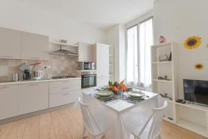 O bucătărie sau chicinetă la Le Case sul Parco 2