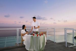 Hóspedes ficando em Aston Canggu Beach Resort
