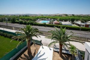 Bazén v ubytování Hotel Playa Suite nebo v jeho okolí
