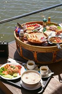 Comida en el resort o alrededores