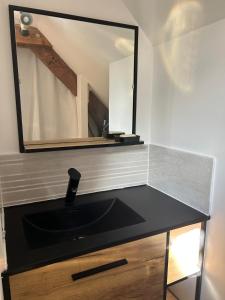 Fotografie z fotogalerie ubytování Le Pomerol apartment v destinaci Chateau-Gontier