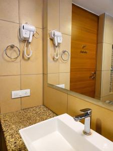 Koupelna v ubytování 7 Heaven Villas & Resorts