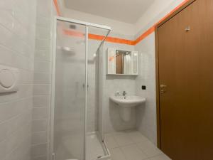 Bilik mandi di Il Borgo a Bergamo 13 +10 gambar