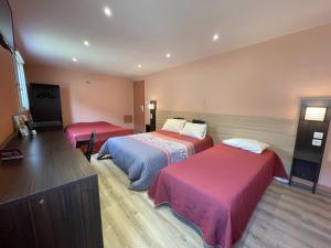 Postel nebo postele na pokoji v ubytování Brit Hotel St-Quentin/Nord