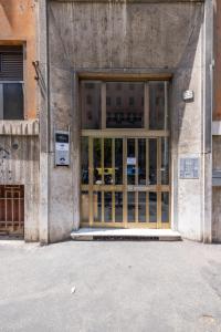 The facade or entrance of VATICAN COZY APARTMENT - GIULIANA