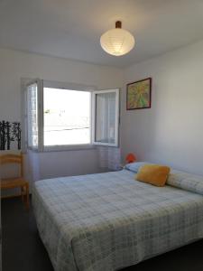 Posteľ alebo postele v izbe v ubytovaní Superbe appartement avec vue sur mer et port, parking privé