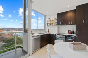 Gallery image of Sparkling Bondi Views in Sydney