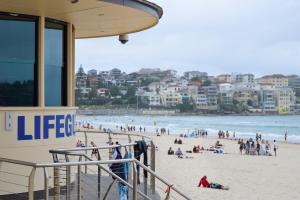 Gallery image of Sparkling Bondi Views in Sydney