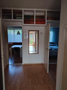 Postel nebo postele na pokoji v ubytování Aranyharmat Apartman Eu