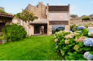 Ogród w obiekcie Casa en el Atlantico, Villa encima del Mar, A Guarda, Rias Bajas