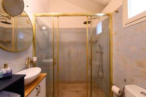 Tel-Aviv LALA Boutique Hotel的一间浴室