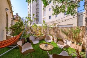 Tel-Aviv LALA Boutique Hotel外面的花园
