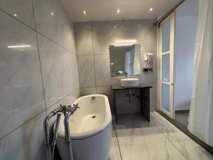 Φωτογραφία από το άλμπουμ του Baga Beach Sea Salacia σε Goa