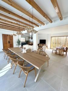 Istumisnurk majutusasutuses บ้านเพื่อนหัวหิน BAAN PUEAN Pool Villa