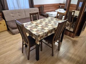 Posedenie v ubytovaní Crystal Sóstó Apartman